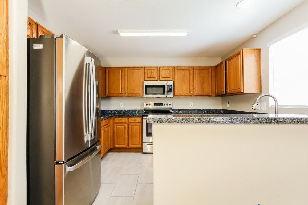 11131 W Heatherbrae Dr - Photo 7 of 17