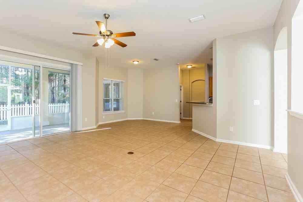 1522 Creek Point Blvd - Photo 3 of 16