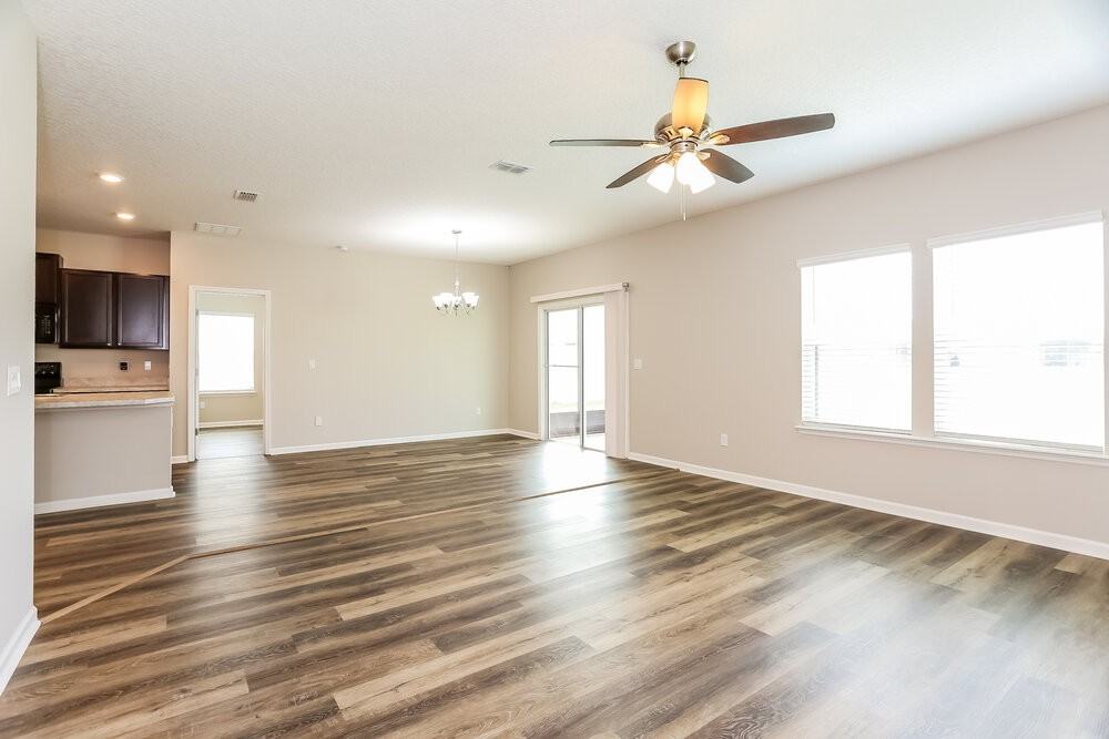 10989 Ventnor Ave - Photo 3 of 16