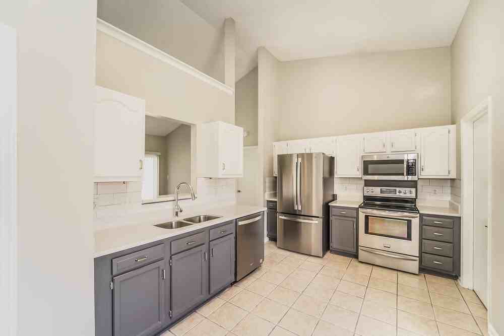 11213 Clayford Rdg - Photo 6 of 16