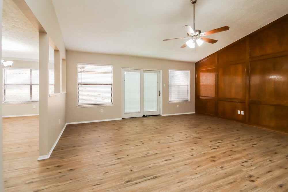 11822 Brook Meadows Ln - Photo 3 of 16