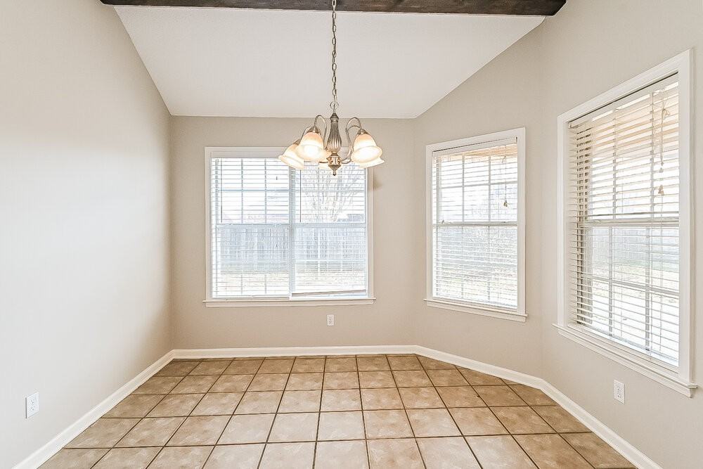 7854 Meadow Ridge Ln - Photo 6 of 17