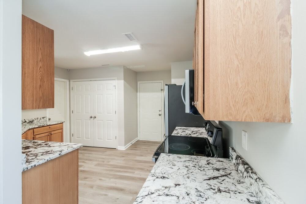 1604 Harland St - Photo 7 of 17