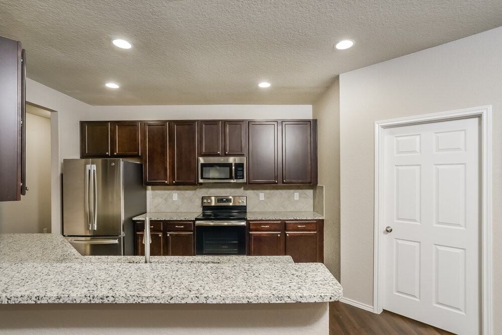 5934 Ivans Farm - Photo 6 of 16