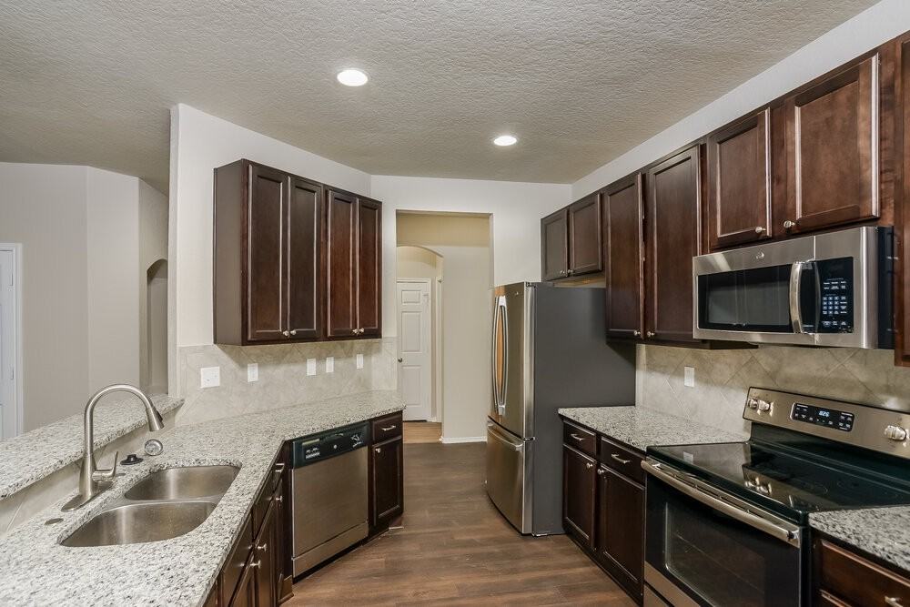 5934 Ivans Farm - Photo 7 of 16