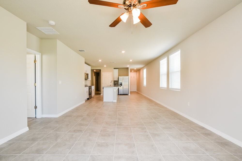 5247 Meredrew Ln - Photo 4 of 16