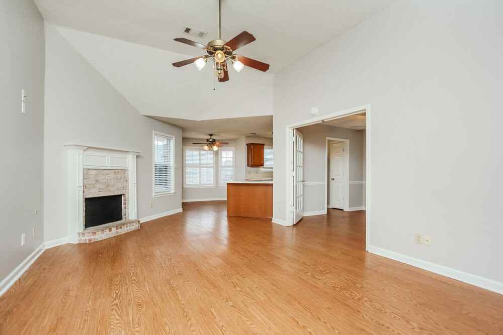 8314 Garden Willow Ln - Photo 4 of 17