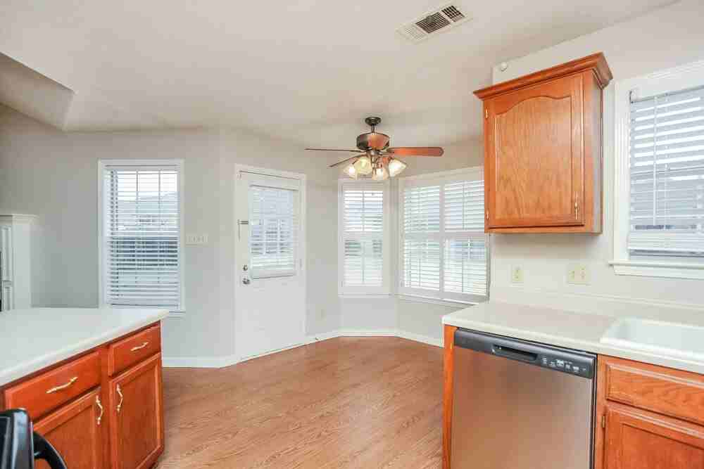 8314 Garden Willow Ln - Photo 7 of 17