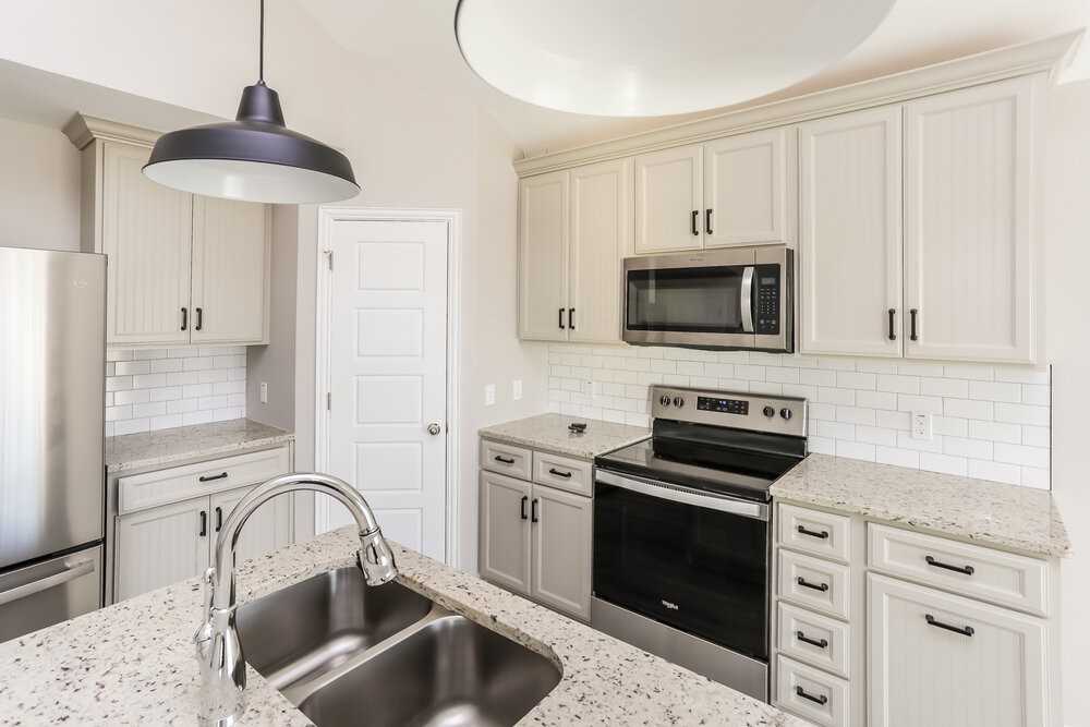 10404 Talus Dr - Photo 5 of 16