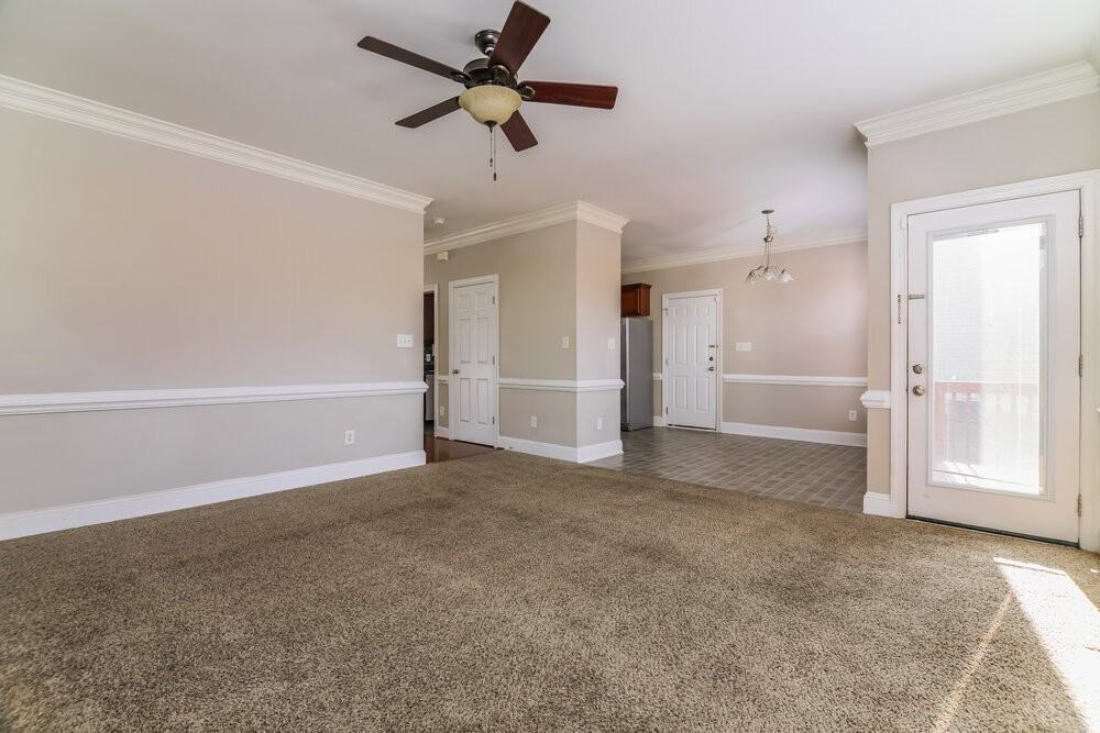 1011 Watsonia Dr - Photo 5 of 17