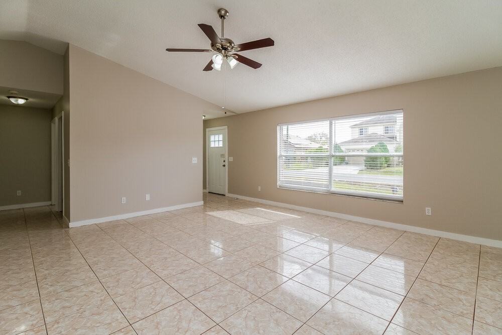 635 Basingstoke Ct - Photo 3 of 16