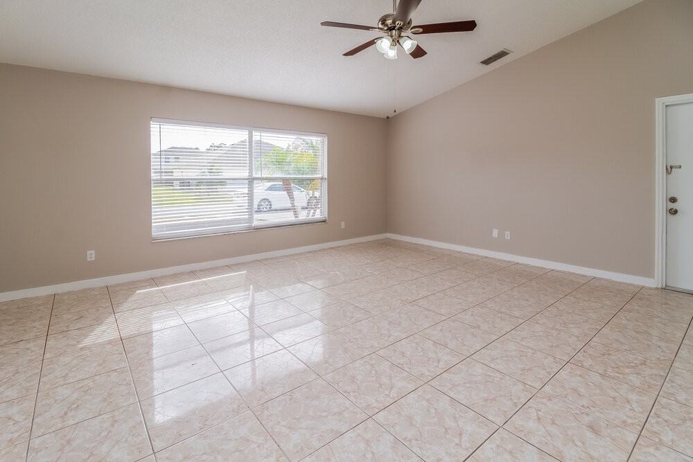 635 Basingstoke Ct - Photo 6 of 16