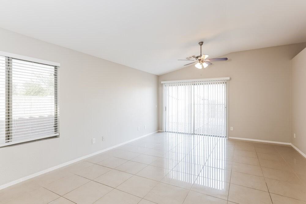 3718 W Burgess Ln - Photo 7 of 16