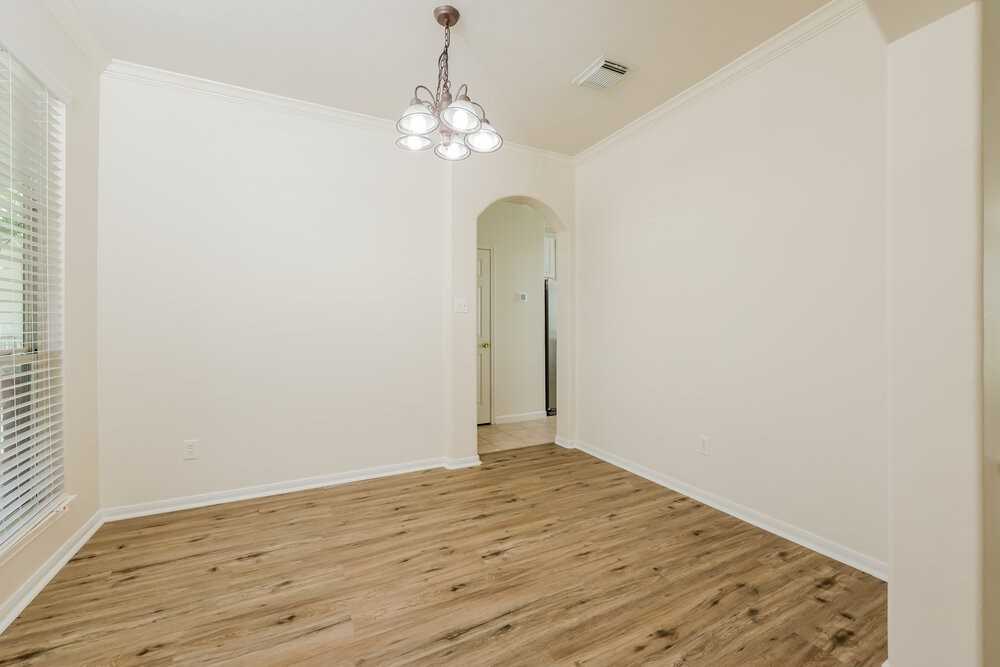 19826 Sternwood Manor Dr - Photo 7 of 17