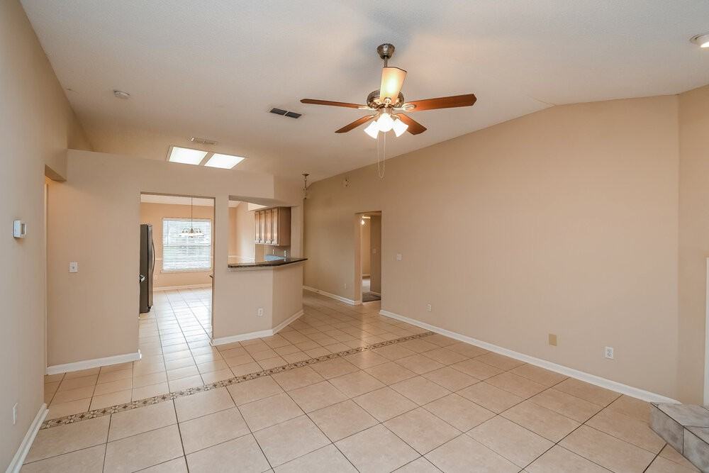7835 Longhorn Cir E - Photo 4 of 16