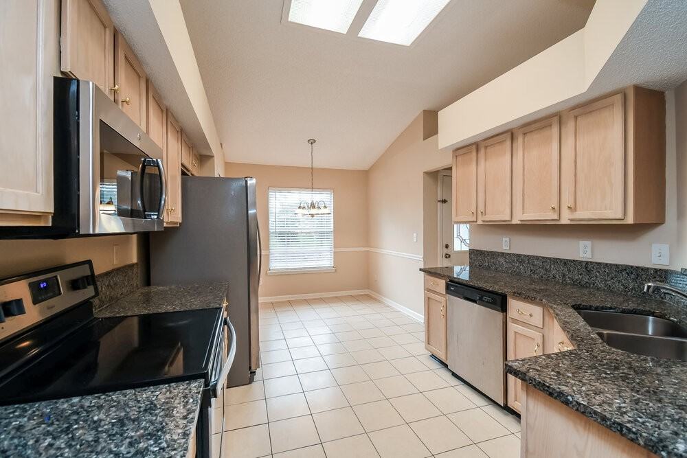 7835 Longhorn Cir E - Photo 7 of 16
