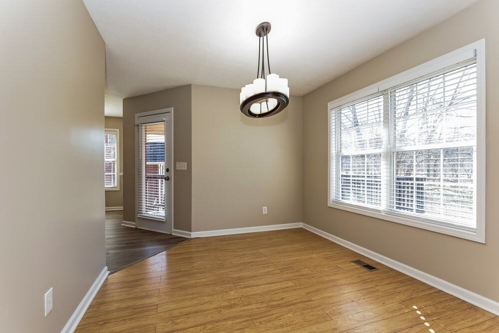 3003 Potts Xing - Photo 6 of 17