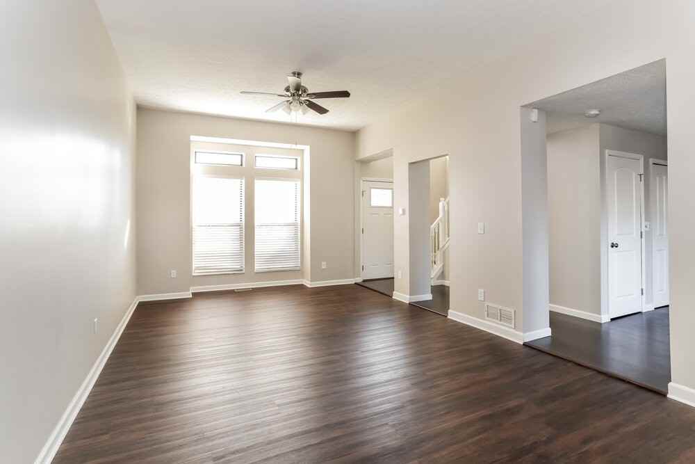 561 Quail Hollow Dr S - Photo 6 of 17