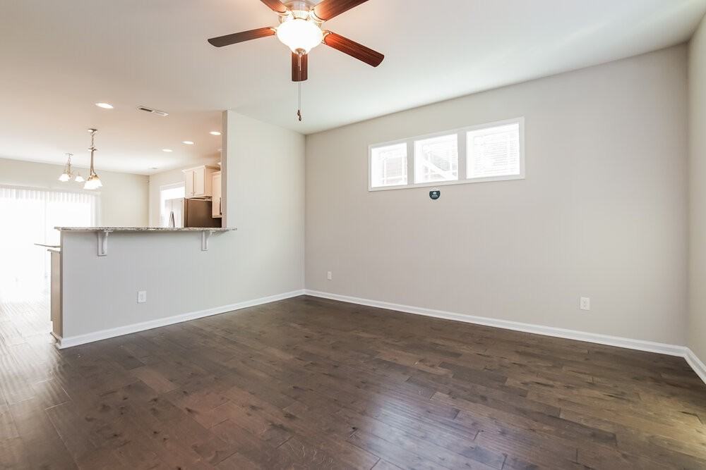 229 Lanier Pl - Photo 4 of 17