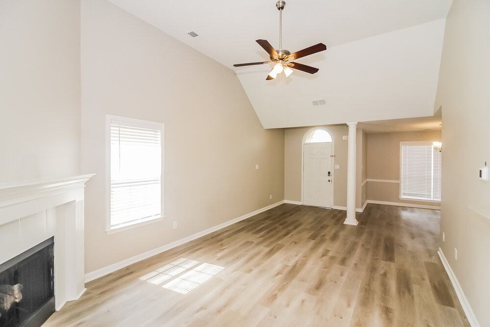 1390 Bayberry Hill Dr - Photo 5 of 17