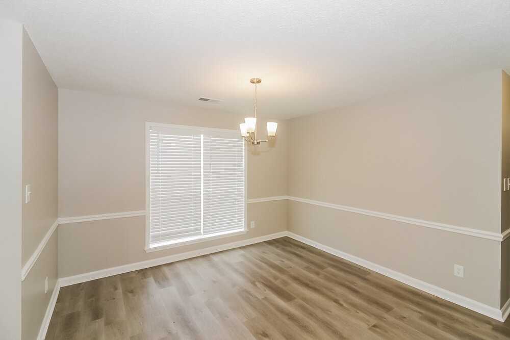 1390 Bayberry Hill Dr - Photo 6 of 17