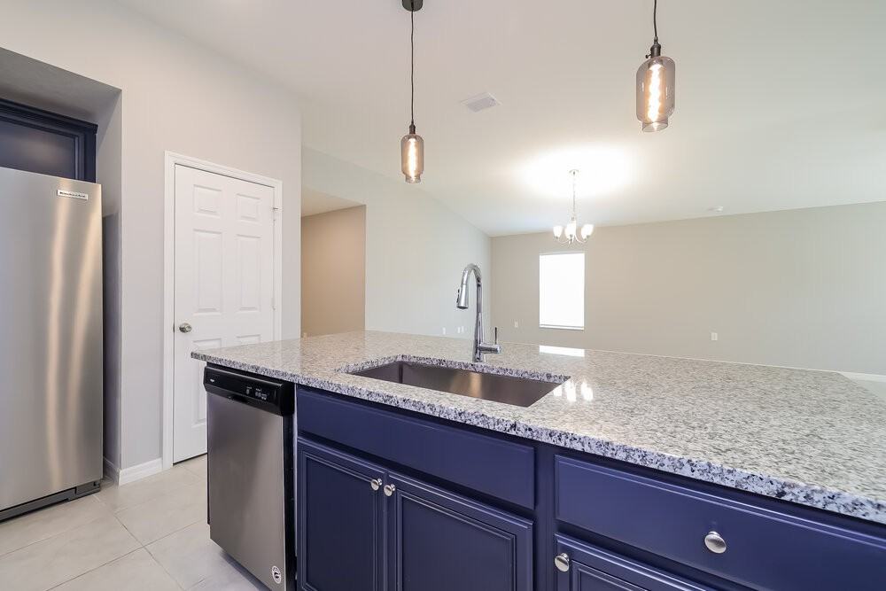 5016 Golden River Ln - Photo 6 of 16