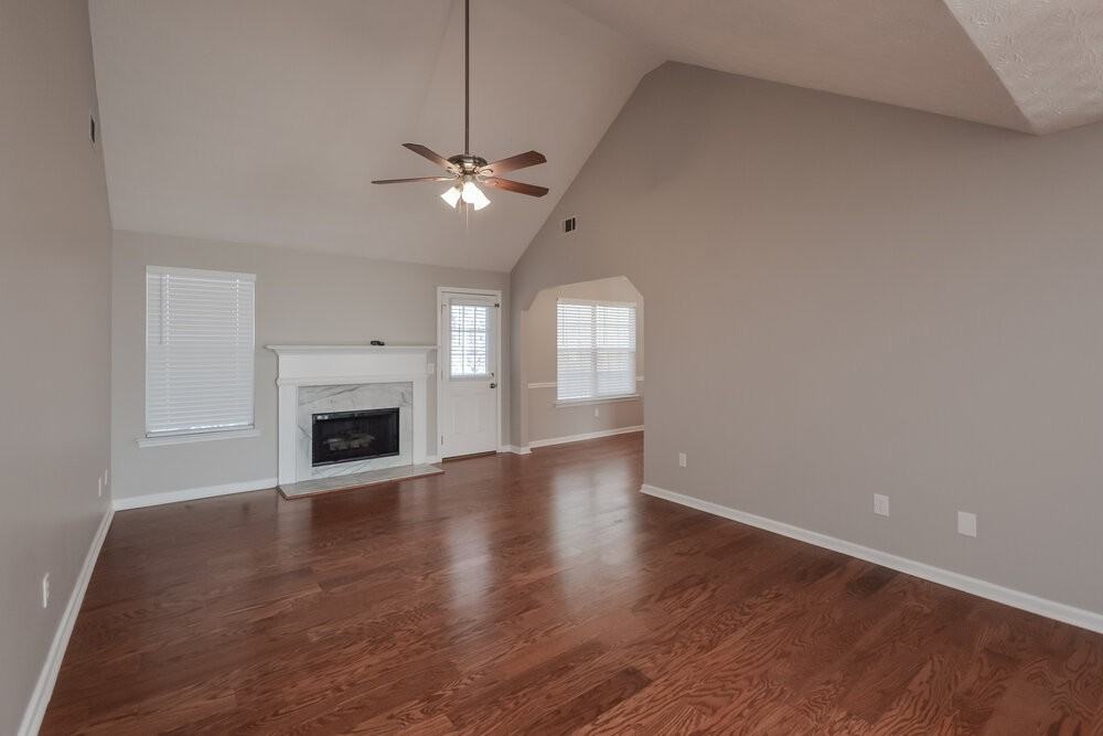 50 Brandon Dr - Photo 5 of 17