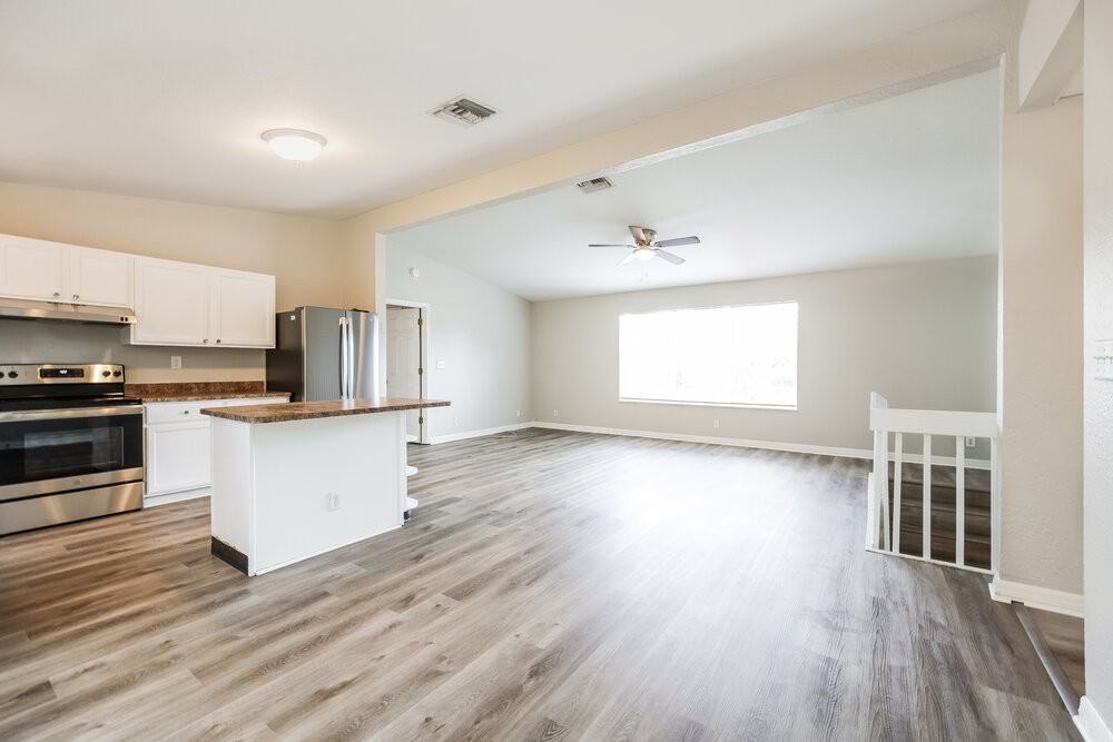 2216 Leda Ave S - Photo 5 of 17