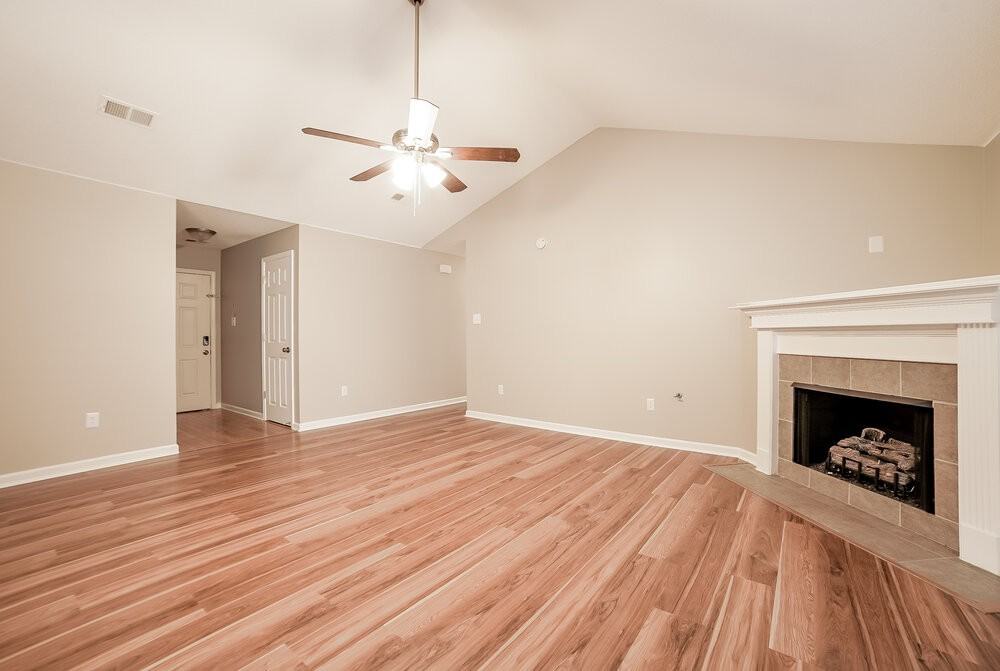 7089 Willow Point Dr - Photo 4 of 16