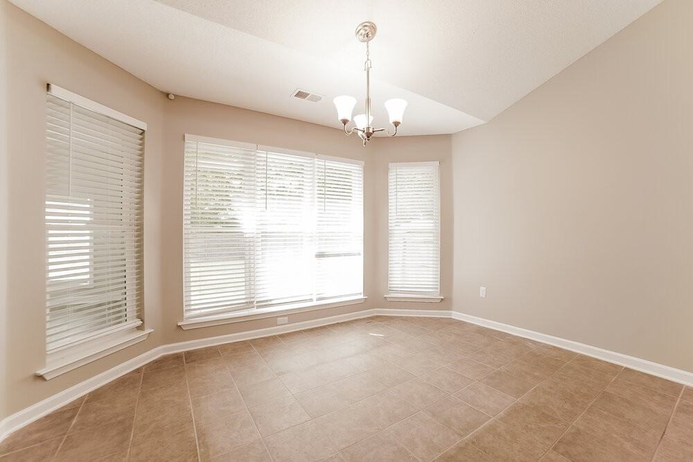 7089 Willow Point Dr - Photo 5 of 16