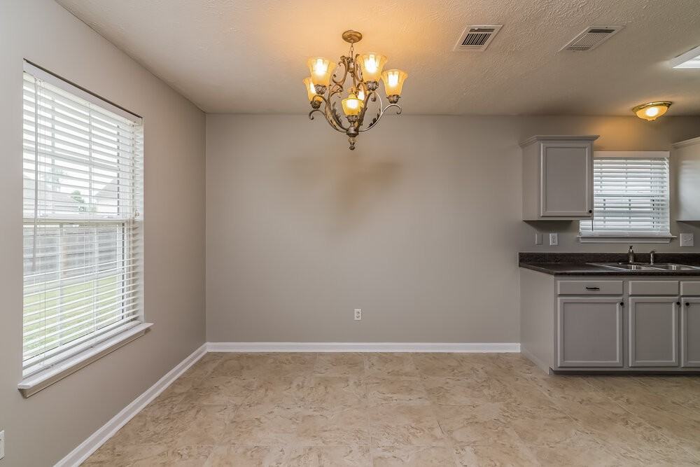 1817 Packard Ct - Photo 3 of 15