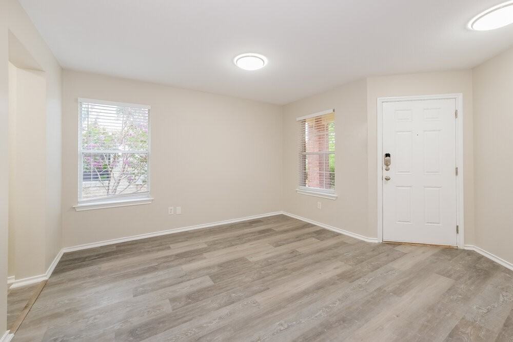 838 Indian Meadow Dr - Photo 3 of 15