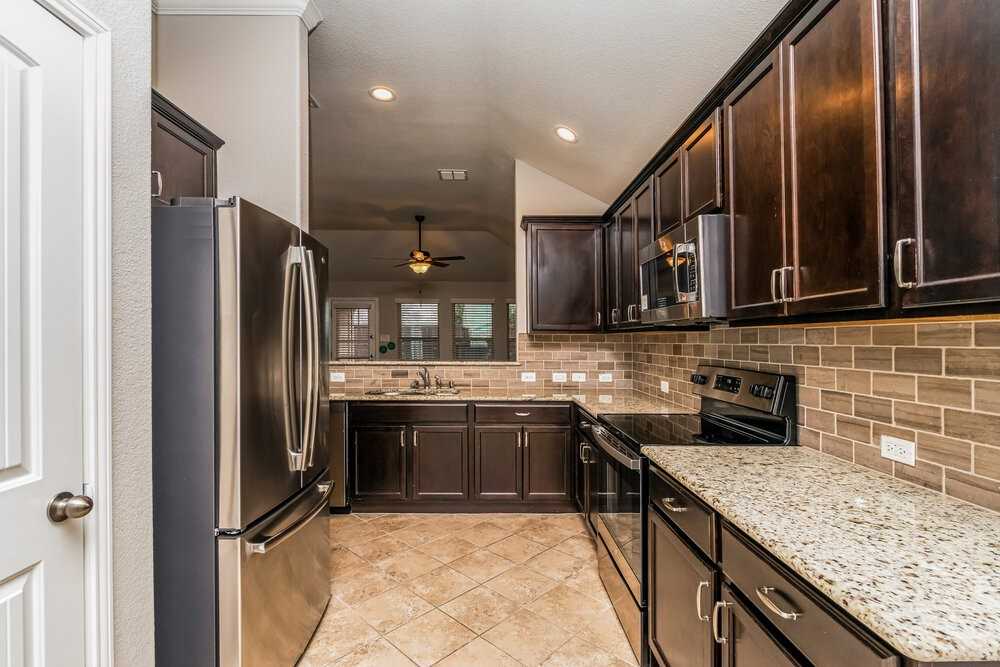 413 Brahma St - Photo 7 of 16