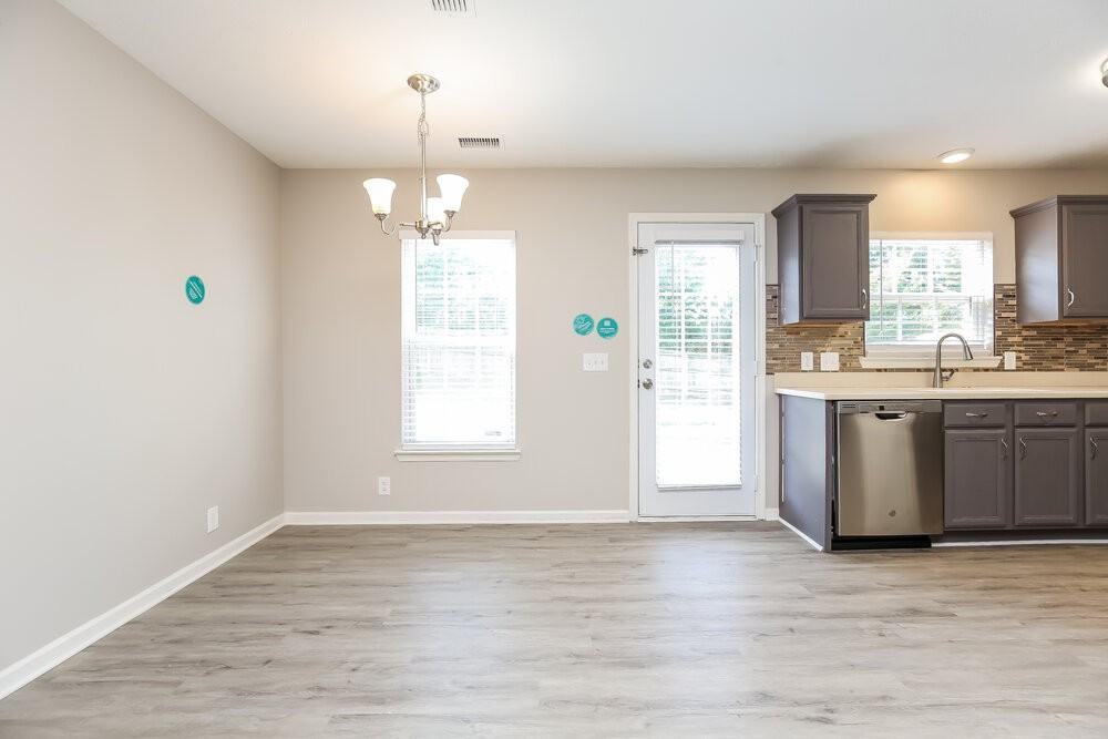 7016 Zither Ln - Photo 6 of 17