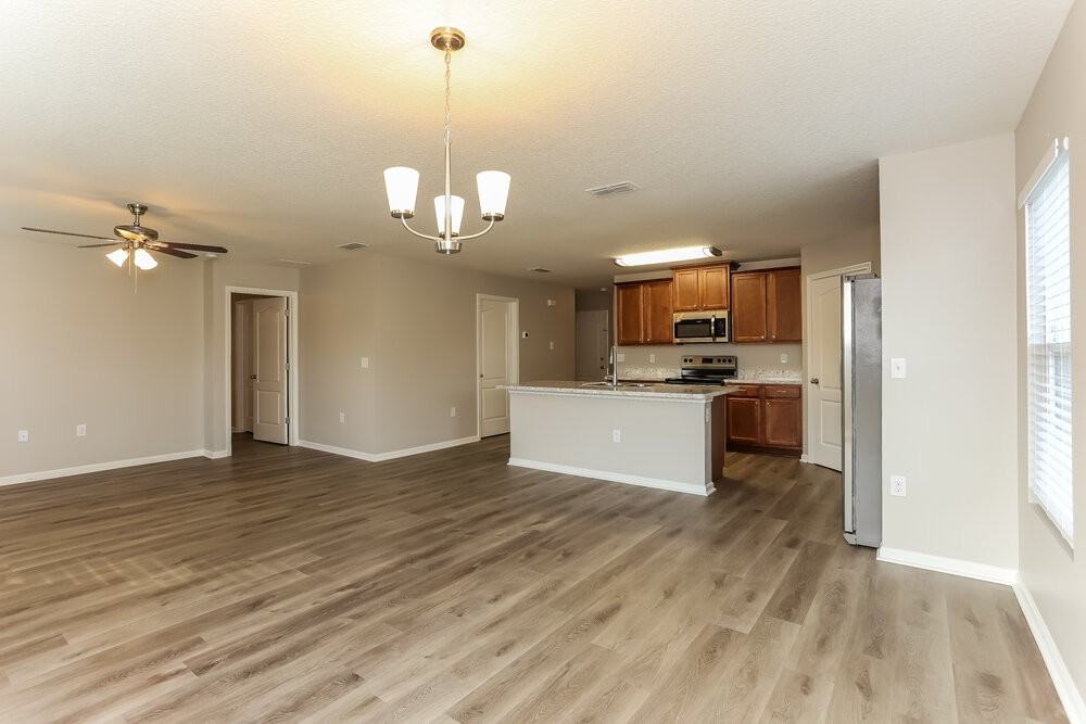 6738 Sandle Dr - Photo 5 of 16