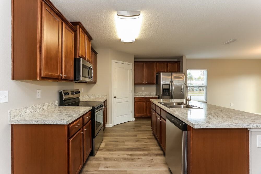 6738 Sandle Dr - Photo 7 of 16