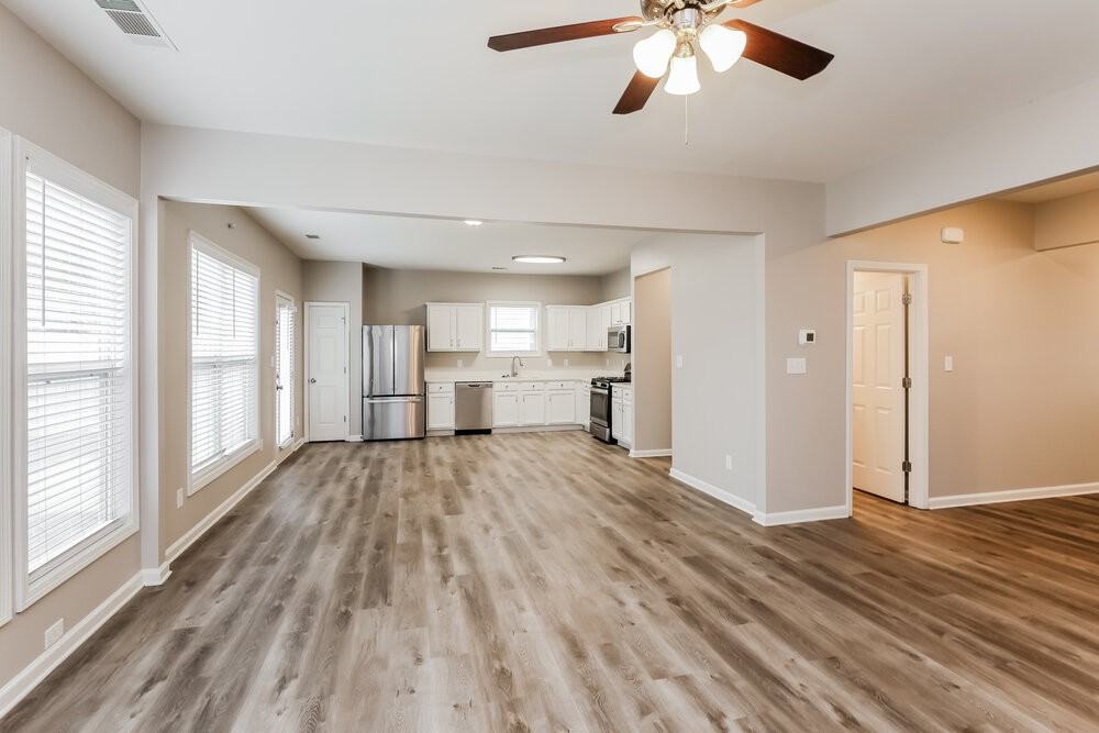 3174 Harlstone Dr - Photo 6 of 17