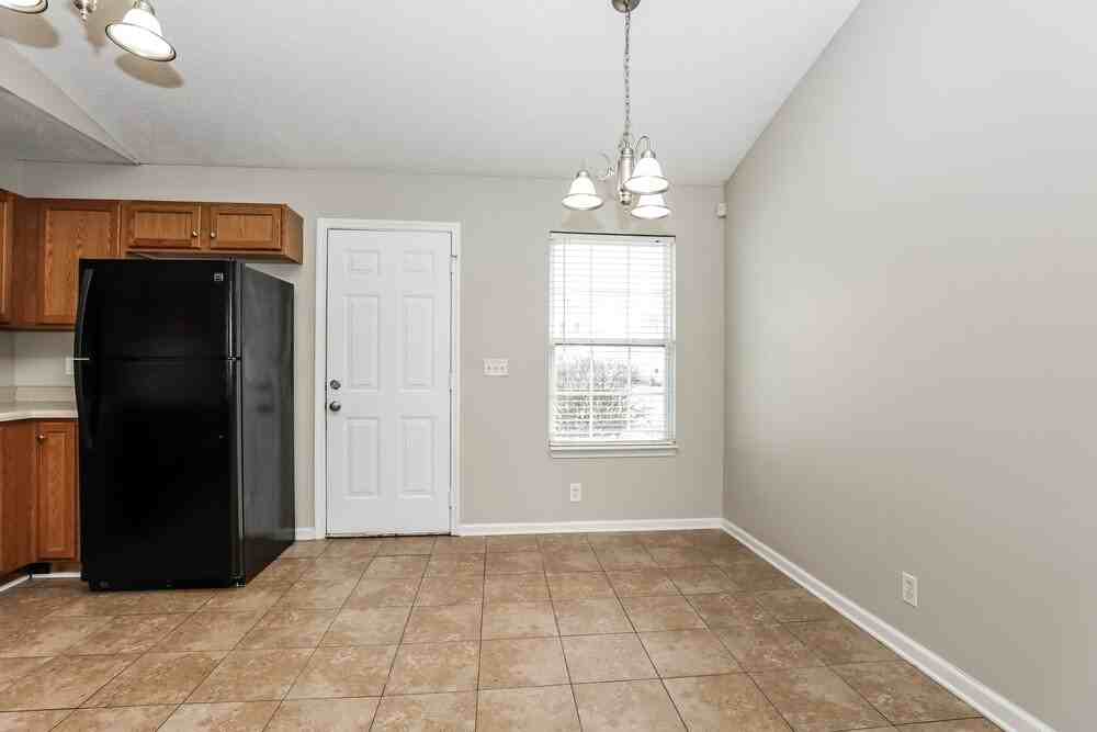 1223 Matterhorn Run - Photo 5 of 16