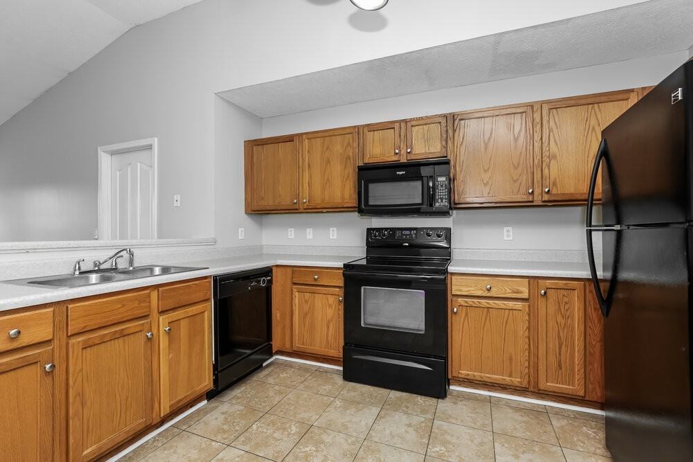 1223 Matterhorn Run - Photo 7 of 16