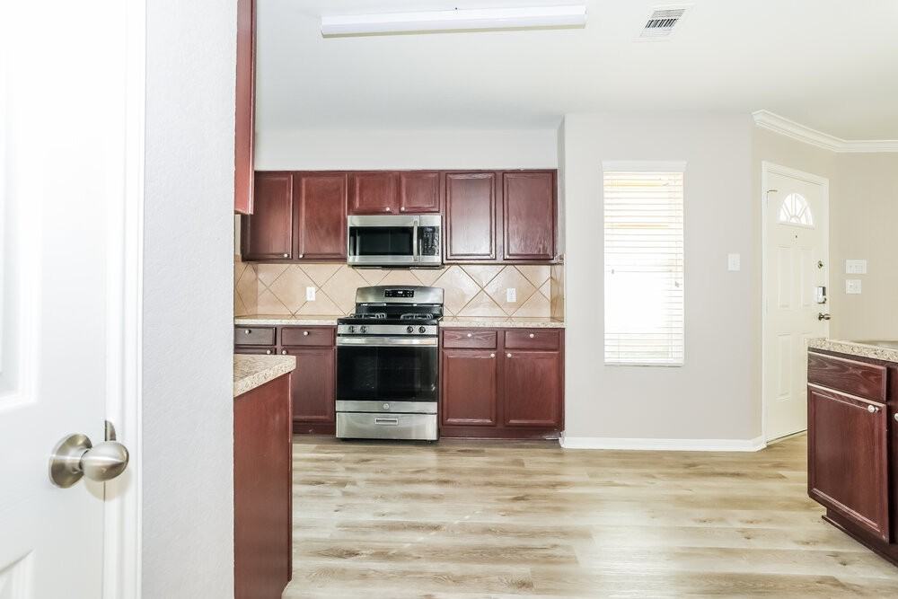 16750 Warbler Dr - Photo 6 of 17