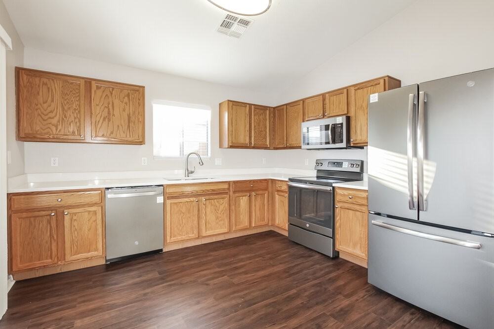 11357 W Loma Blanca Dr - Photo 6 of 16