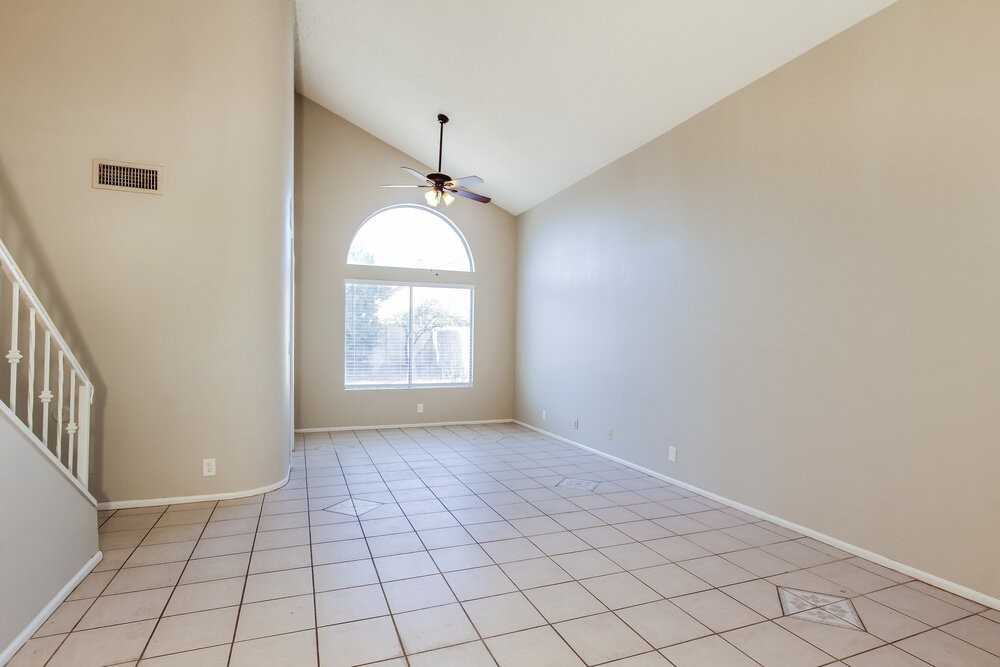 19406 N 76th Dr - Photo 4 of 17