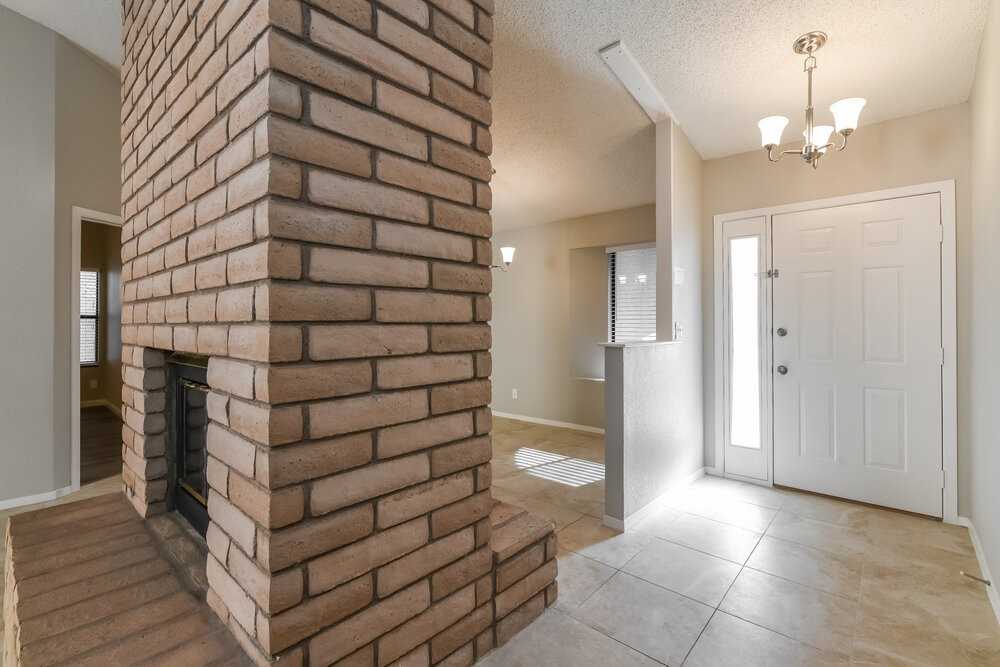 824 Anchor Dr - Photo 3 of 16