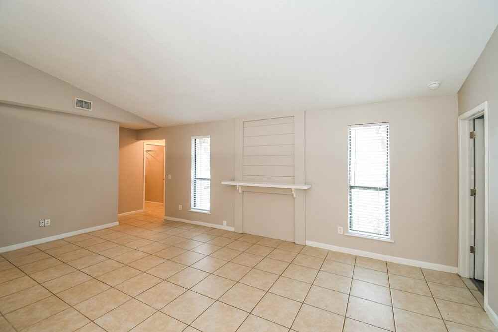 5159 Beige St - Photo 3 of 16
