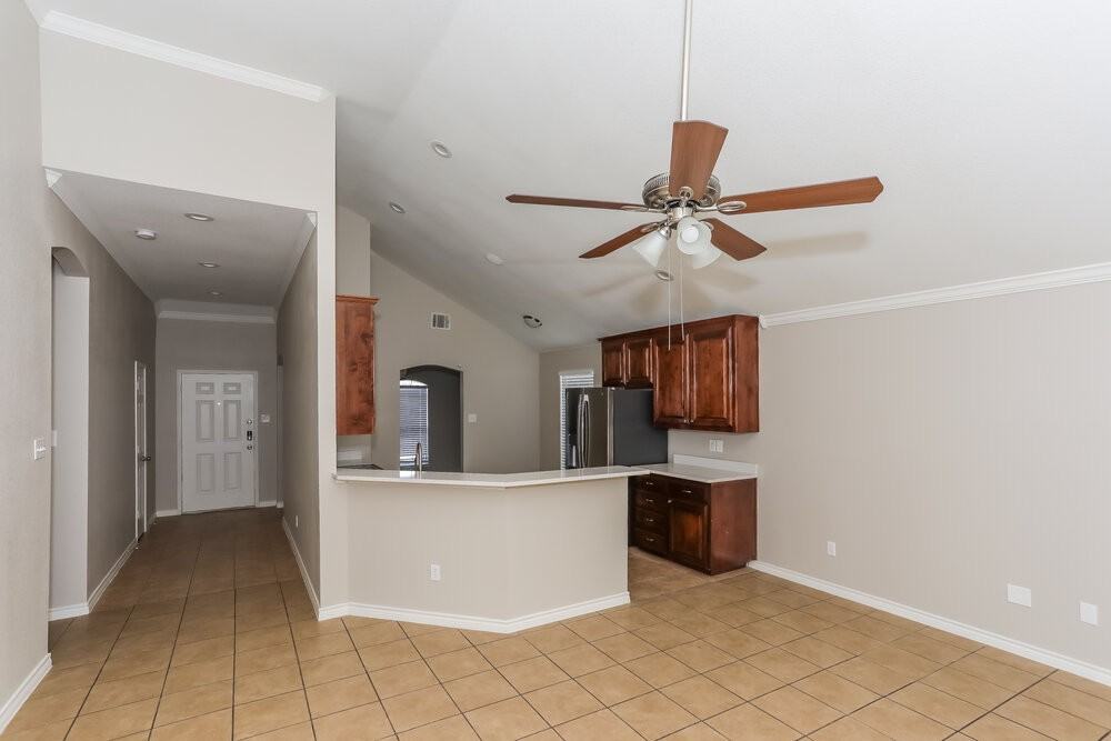 9301 Marilyn Ct - Photo 3 of 16