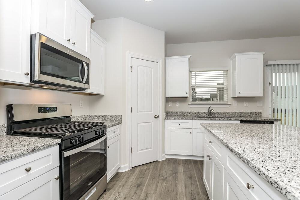 2335 Valverde Way - Photo 7 of 17