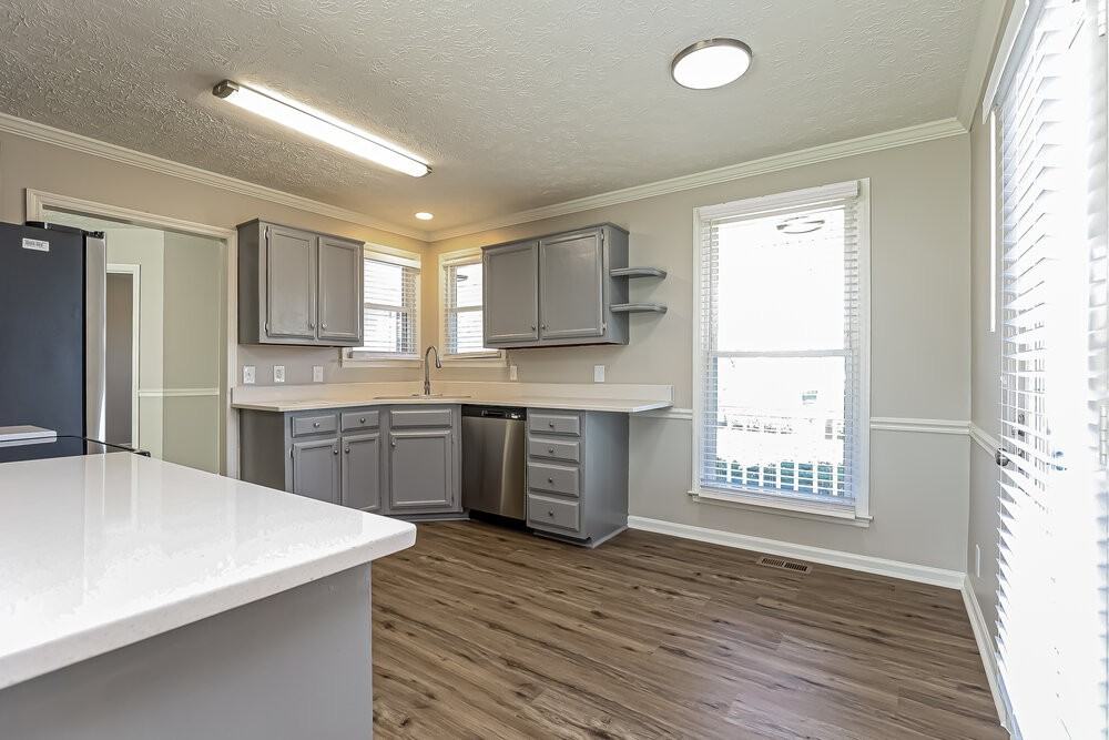104 Post Oak Rd - Photo 6 of 16