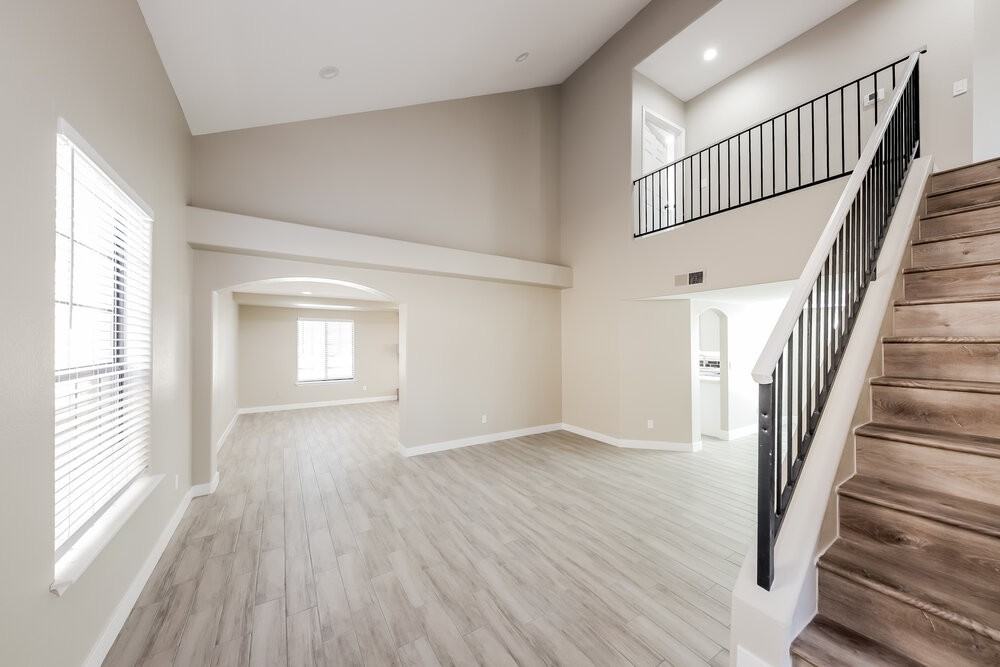 1626 E Villa Theresa Dr - Photo 4 of 17