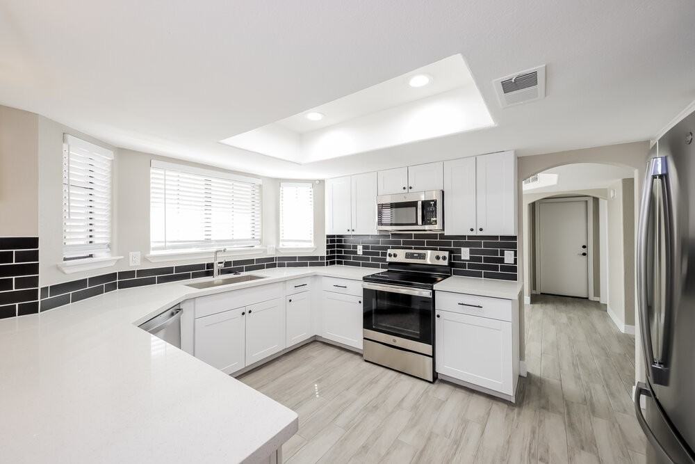 1626 E Villa Theresa Dr - Photo 6 of 17