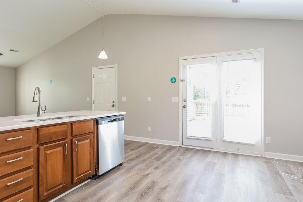 2002 Owl Ct - Photo 5 of 16